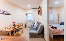 Zita Apartment 4